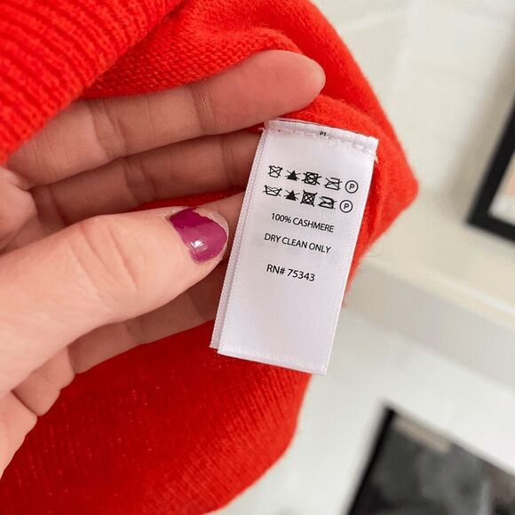 Tahari 100% 2-Ply Cashmere V-Neck Sweater Bright Orange-Red Small, NWOT - Picture 4 of 7